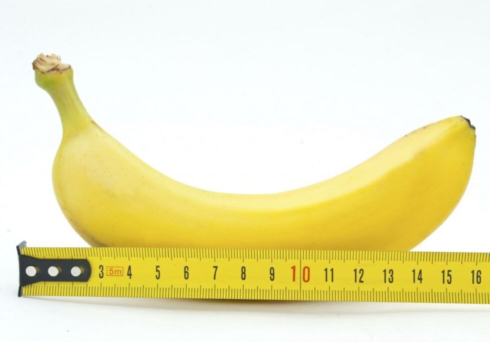 mesurer la taille du pénis en utilisant une banane comme exemple